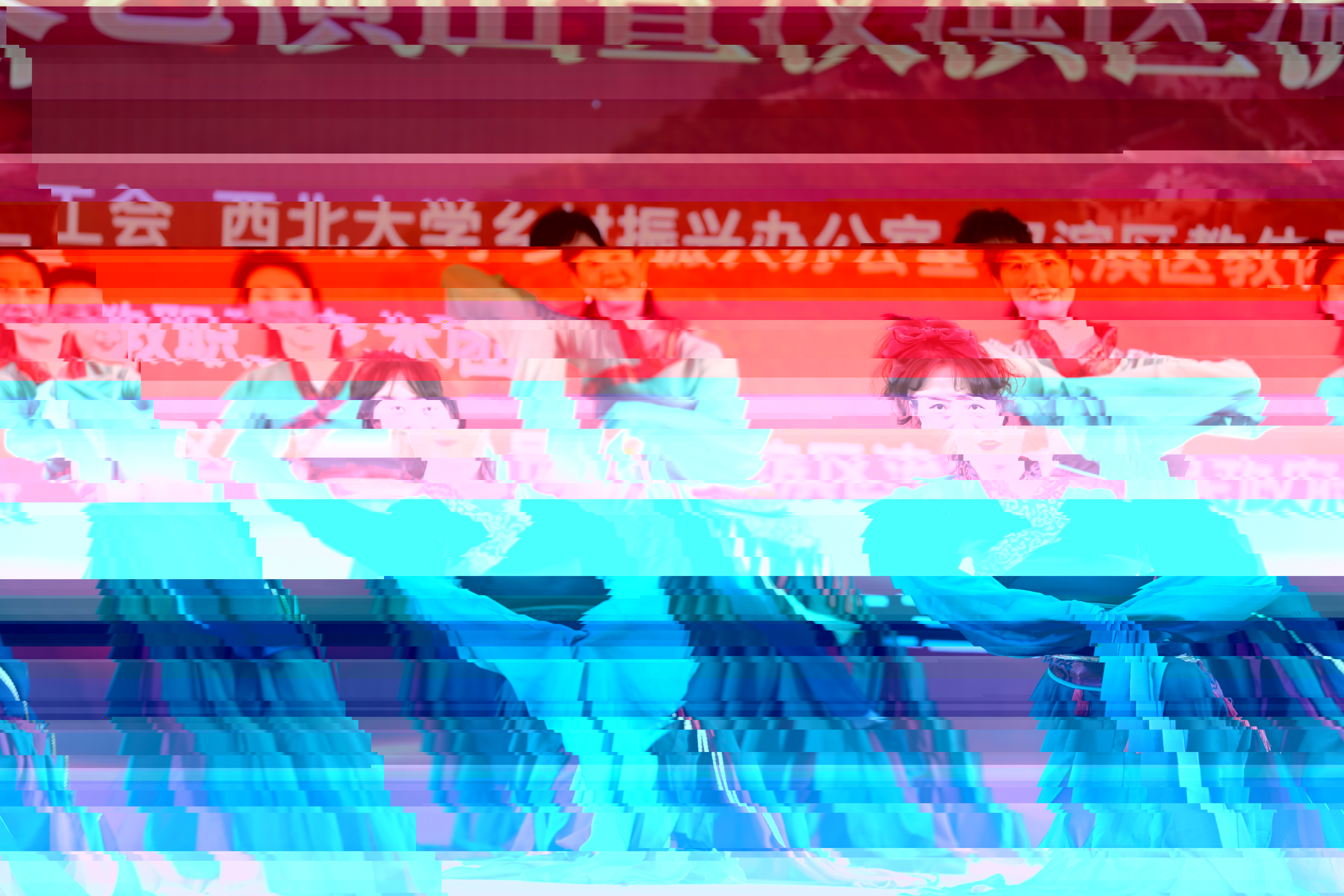 218645